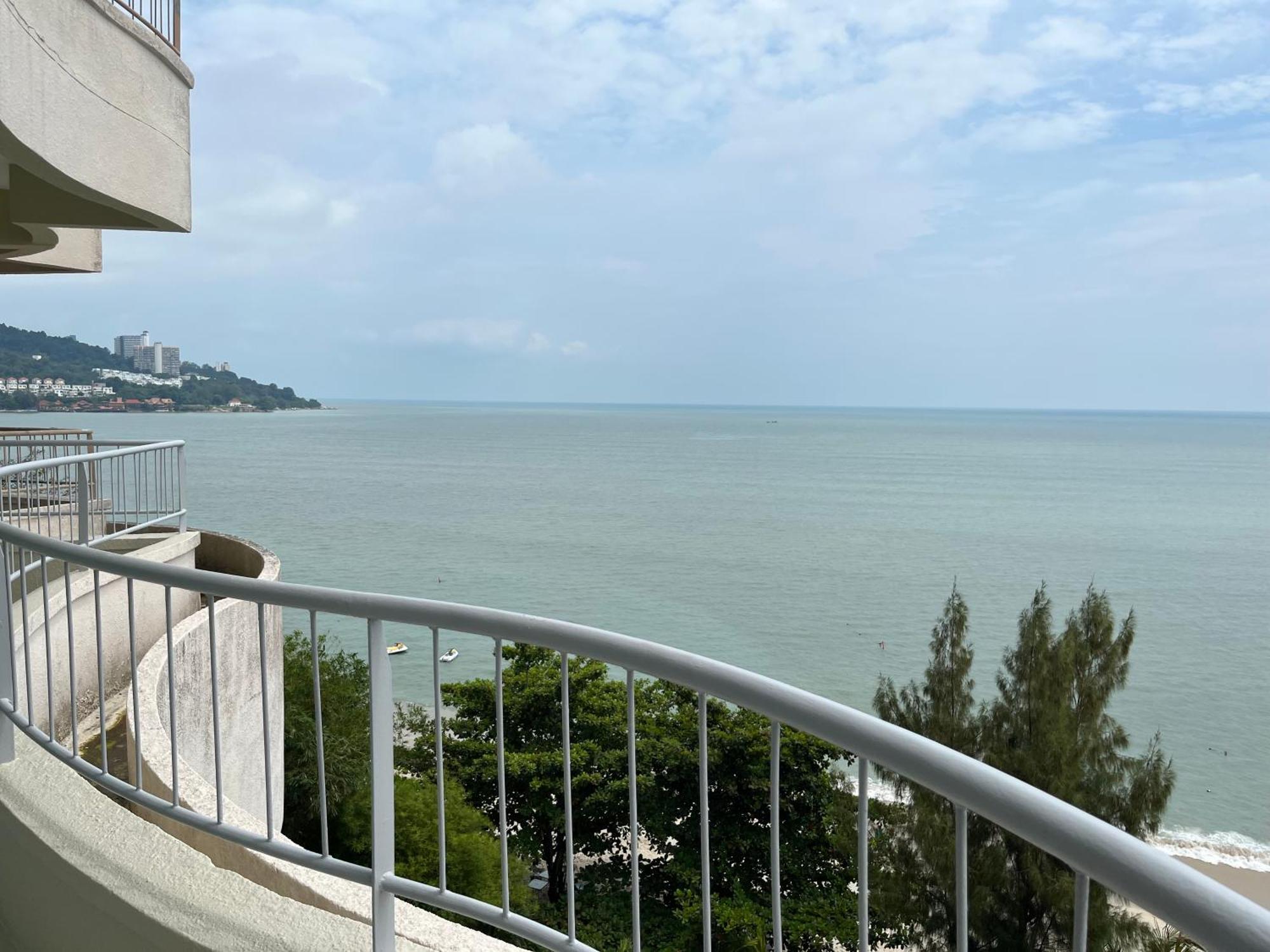 Paradise By The Sea In Penang By Veron At Rainbow Paradise Tanjung Bungah (Penang) Exterior foto