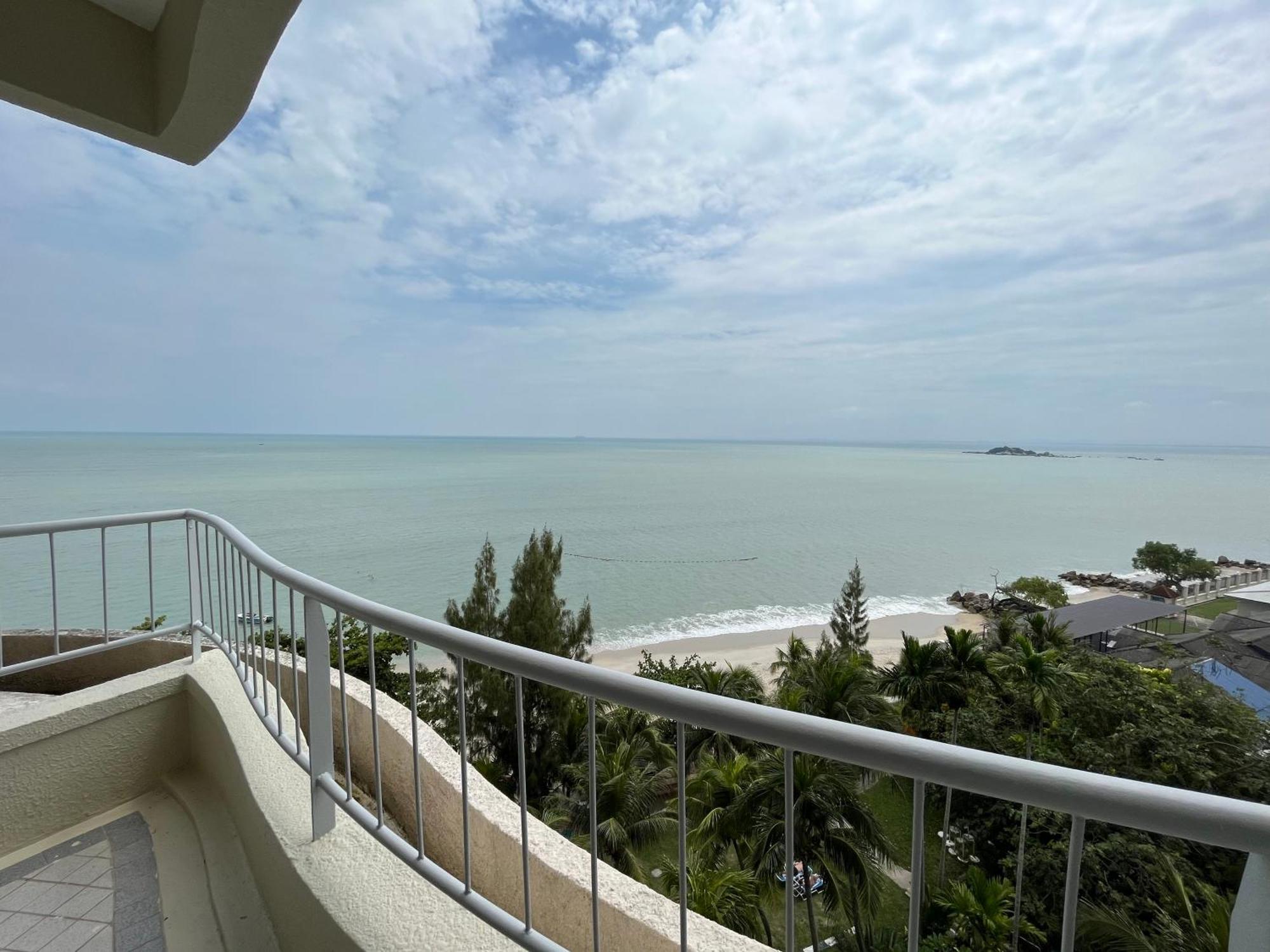 Paradise By The Sea In Penang By Veron At Rainbow Paradise Tanjung Bungah (Penang) Exterior foto